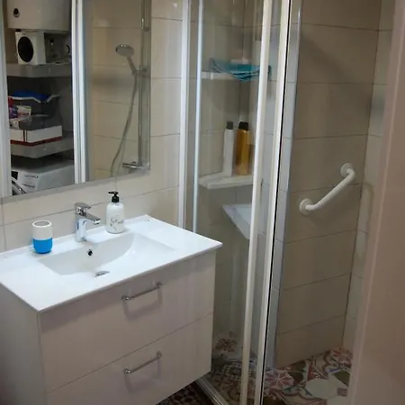 Paola 22 Apartment *